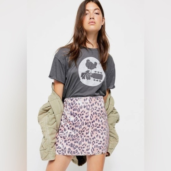 Free People Sequin Skinny Mini Skirt Pink Cheetah Animal Print size 2 NWT - Picture 1 of 10
